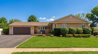 15 Leeward Lane, Commack, NY 11725