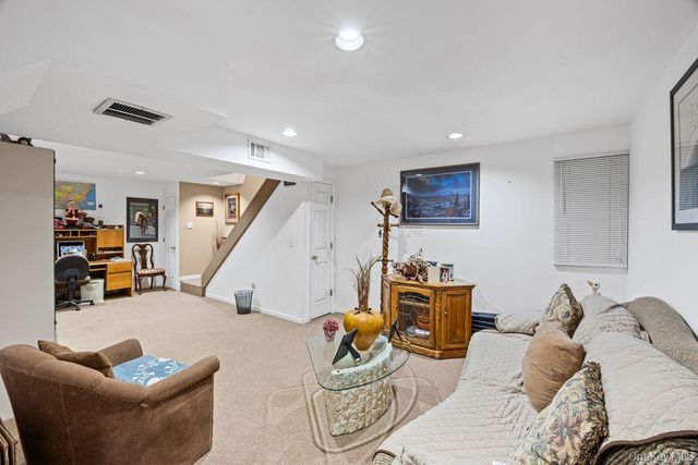 29 Hancock, Yaphank, NY 11980