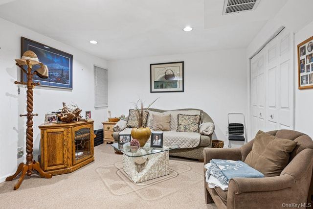 29 Hancock, Yaphank, NY 11980