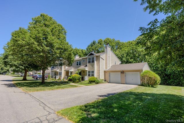 29 Hancock, Yaphank, NY 11980