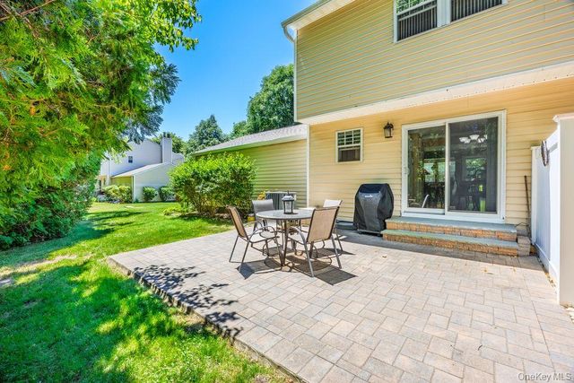 29 Hancock, Yaphank, NY 11980