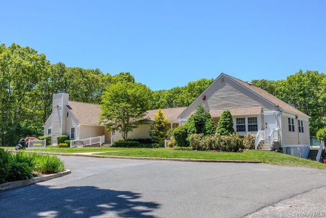 29 Hancock, Yaphank, NY 11980