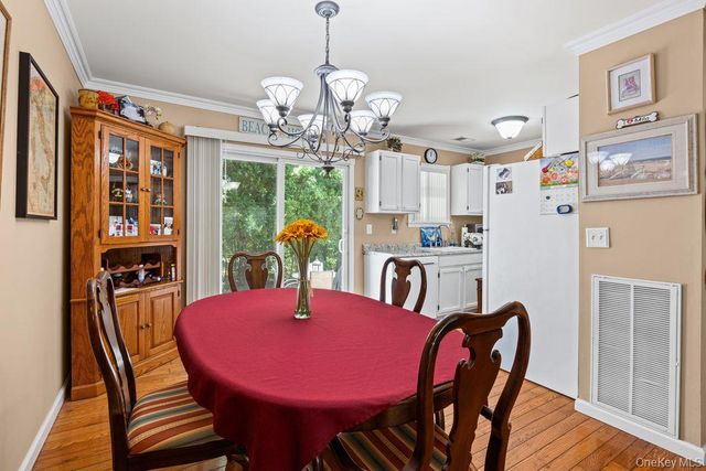 29 Hancock, Yaphank, NY 11980