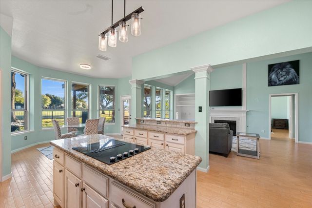 1002 Muirfield Drive, Mansfield, TX 76063