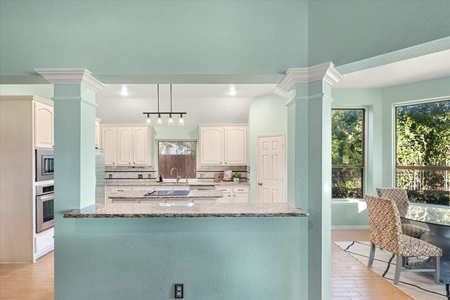 1002 Muirfield Drive, Mansfield, TX 76063