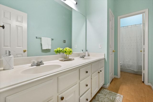 1002 Muirfield Drive, Mansfield, TX 76063