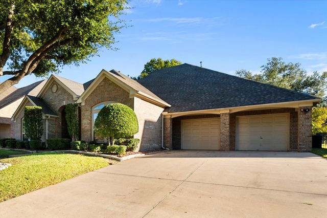 1002 Muirfield Drive, Mansfield, TX 76063