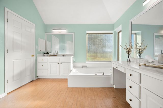 1002 Muirfield Drive, Mansfield, TX 76063