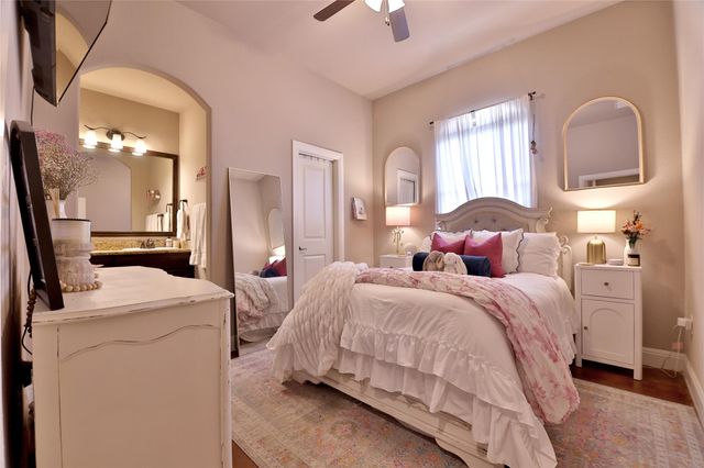 220 Angela DR, Liberty Hill, TX 78642
