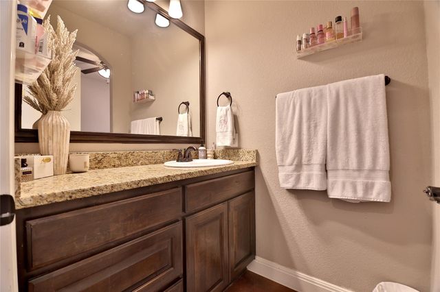 220 Angela DR, Liberty Hill, TX 78642