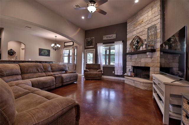 220 Angela DR, Liberty Hill, TX 78642