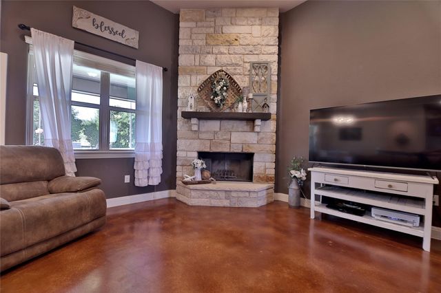 220 Angela DR, Liberty Hill, TX 78642