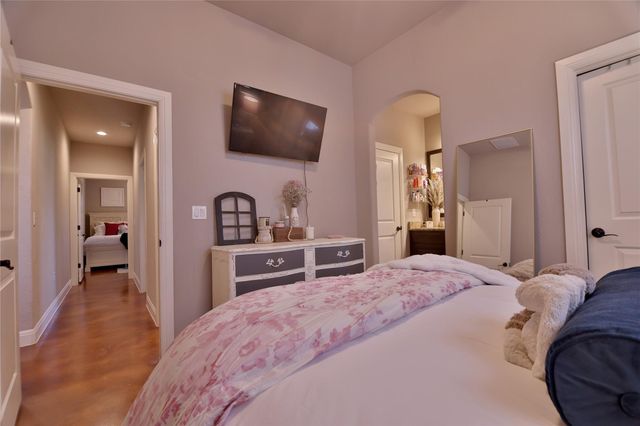 220 Angela DR, Liberty Hill, TX 78642