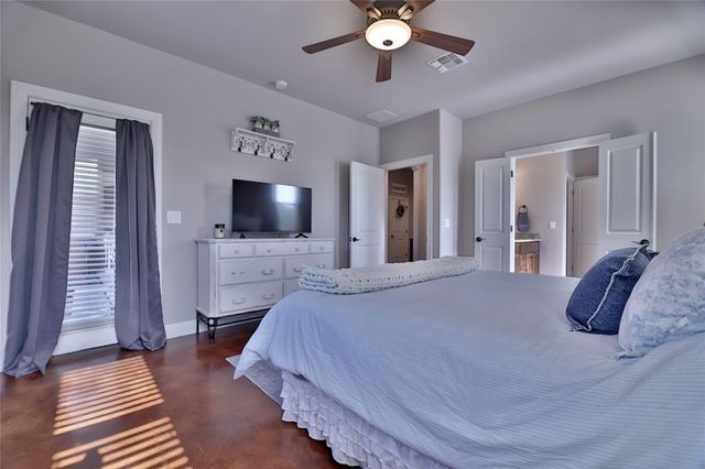 220 Angela DR, Liberty Hill, TX 78642