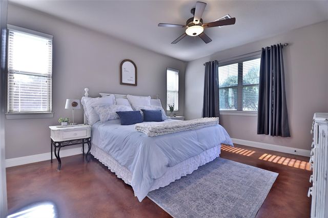 220 Angela DR, Liberty Hill, TX 78642
