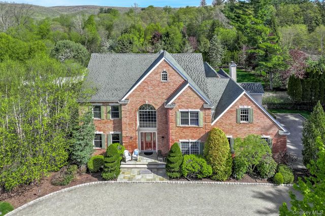 4 Birdie Drive, Suffern, NY 10901