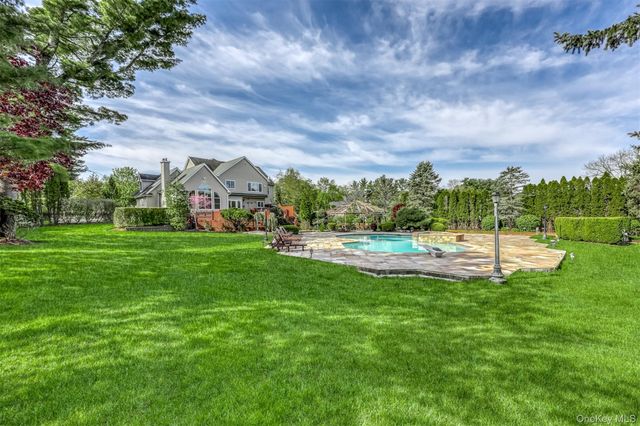 4 Birdie Drive, Suffern, NY 10901