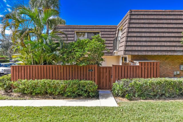 2018 20th Court, Jupiter, FL 33477