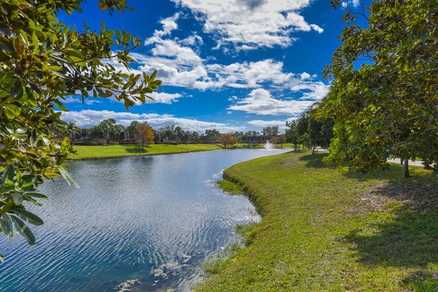 2018 20th Court, Jupiter, FL 33477