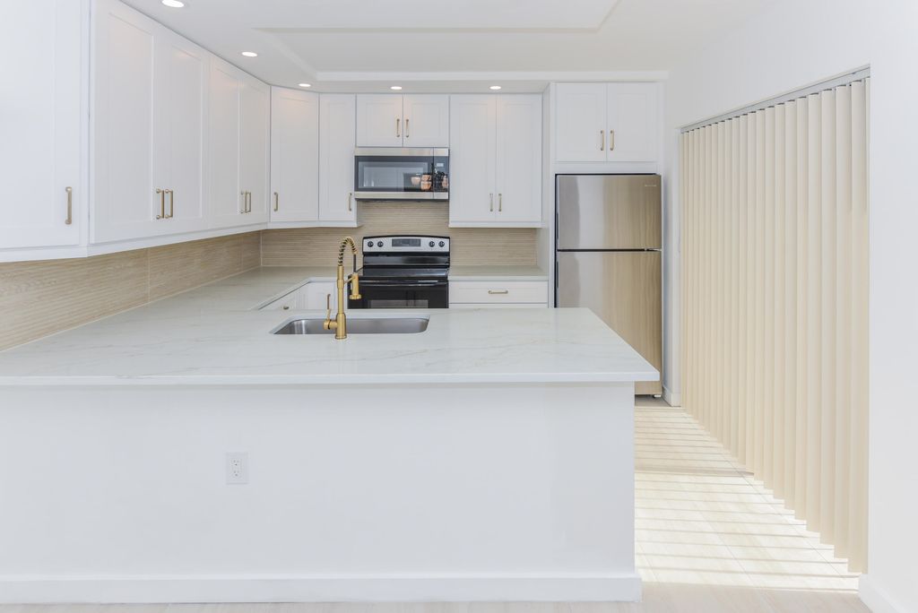 2018 20th Court, Jupiter, FL 33477