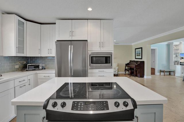248 Codrington Drive, Lauderdale By The Sea, FL 33308