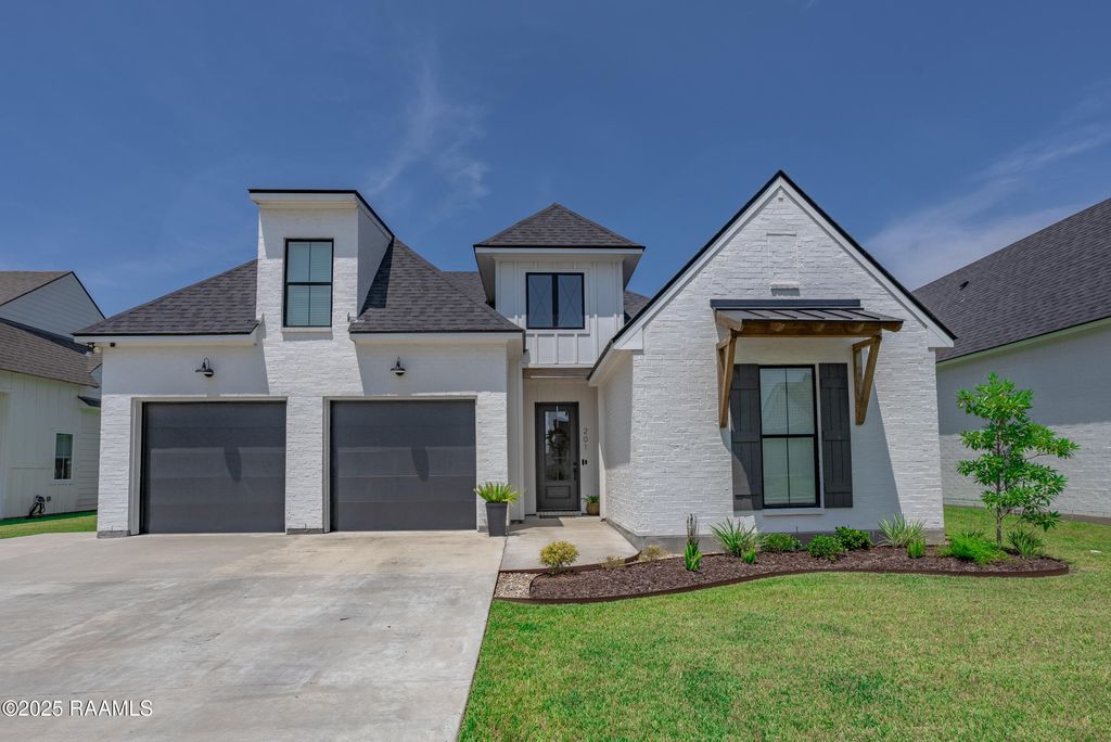 201 Amsterdam Avenue, Youngsville, LA 70592