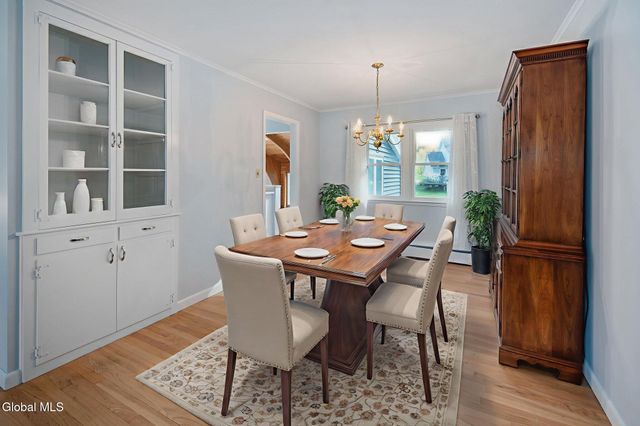 42 Jennifer Road, Glenville, NY 12302