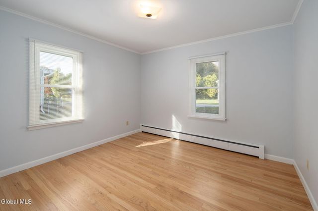 42 Jennifer Road, Glenville, NY 12302