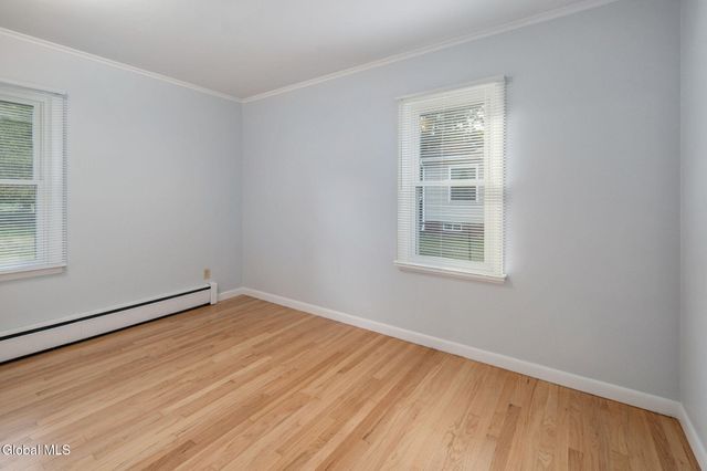 42 Jennifer Road, Glenville, NY 12302