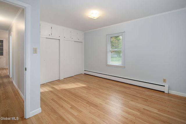 42 Jennifer Road, Glenville, NY 12302