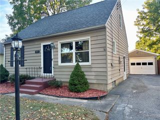432 74th St, Niagara Falls, NY 14304