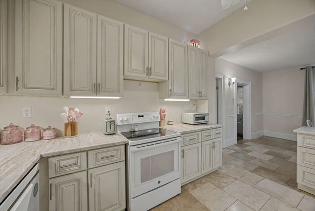 203 E Poplar Street, Harrodsburg, KY 40330