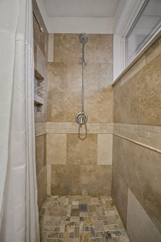 203 E Poplar Street, Harrodsburg, KY 40330