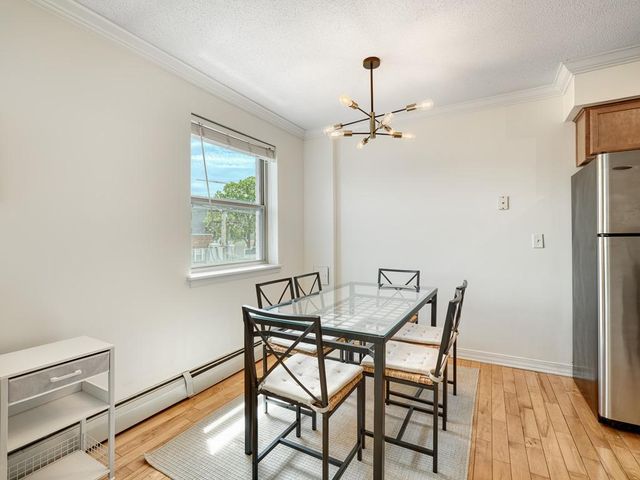 2727 W 43rd Street 409, Minneapolis, MN 55410