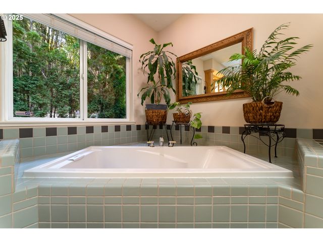 56614 Nw WILSON RIVER Hwy, Gales Creek, OR 97117