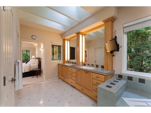 56614 Nw WILSON RIVER Hwy, Gales Creek, OR 97117