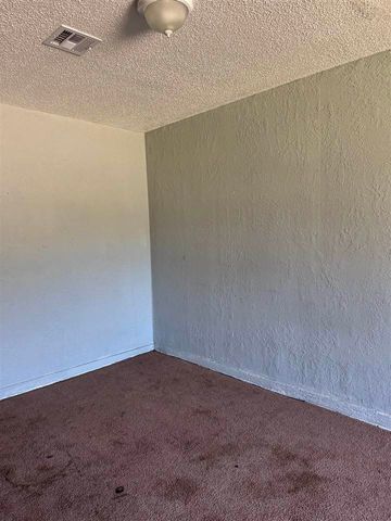 718 SW Ranch Oak Blvd, Lawton, OK 73501