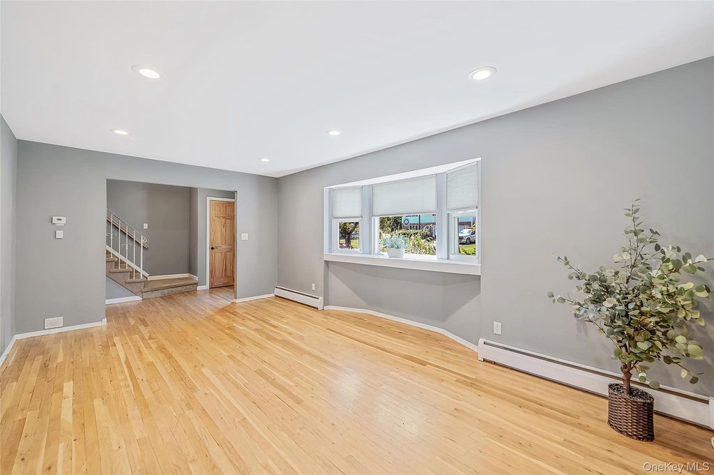 10 Foothill Lane, Smithtown, NY 11787 — photo 5