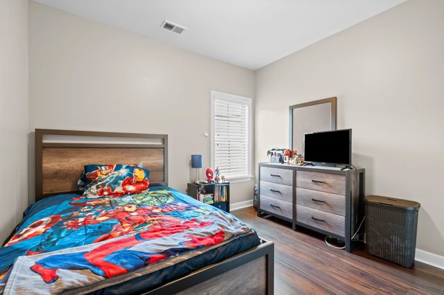 9250 WINDY MEADOW LN, Cordova, TN 38016