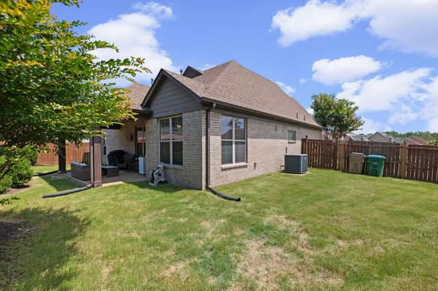 9250 WINDY MEADOW LN, Cordova, TN 38016
