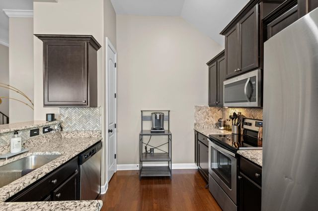 9250 WINDY MEADOW LN, Cordova, TN 38016