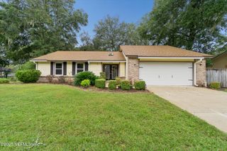 1658 PONDEROSA PINE Drive E, Jacksonville, FL 32225