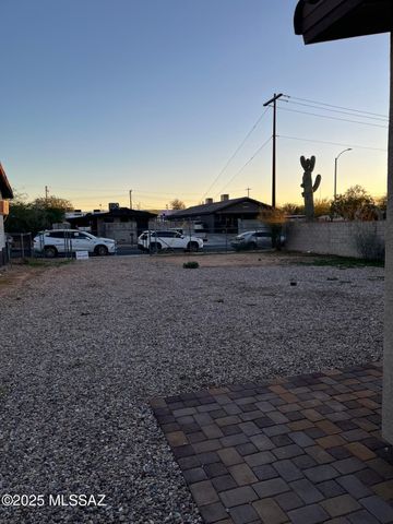 237 E 25th St Unit 2, Tucson, AZ 85713