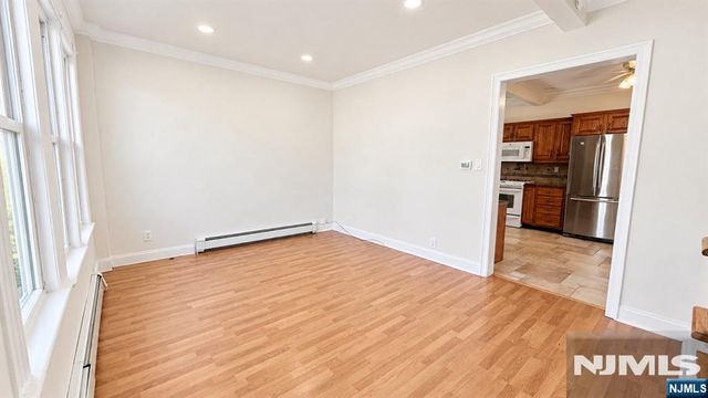 24 Parker Avenue, Hawthorne, NJ 07506