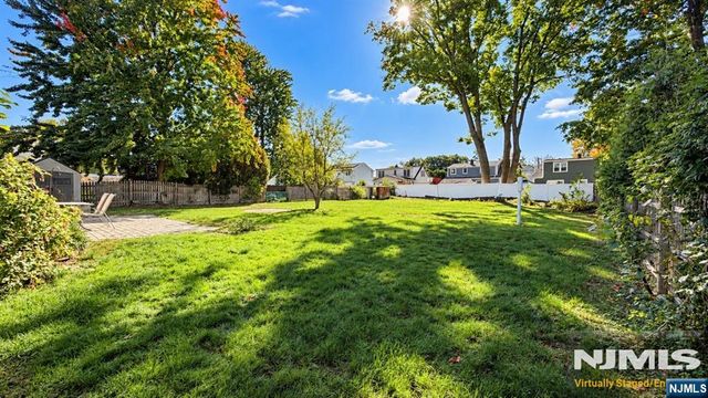 24 Parker Avenue, Hawthorne, NJ 07506