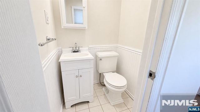 24 Parker Avenue, Hawthorne, NJ 07506