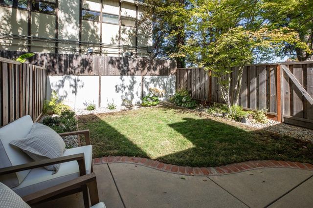 788 Pollard Road, Los Gatos, CA 95032