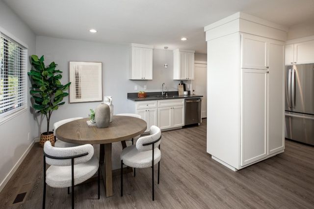 788 Pollard Road, Los Gatos, CA 95032