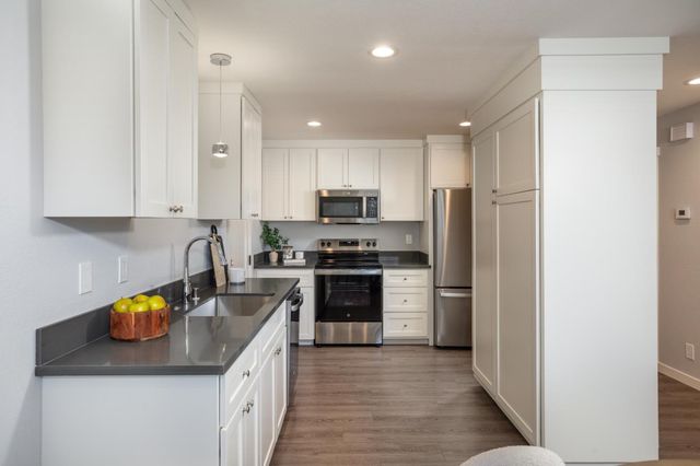 788 Pollard Road, Los Gatos, CA 95032