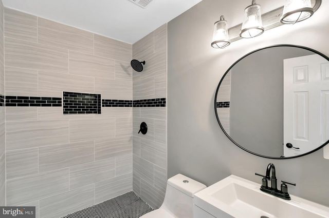 6005 NEW HAMPSHIRE AVE NE, Washington, DC 20011